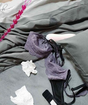 校花张开腿-韩国伦理片免费播放