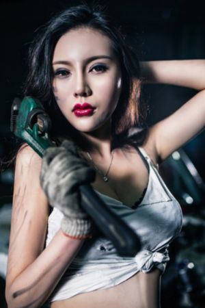 女教师夹震蛋上课被老师发现-佳片免费高清视频